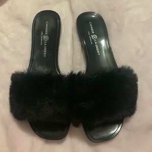 Chinese Laundry Black fuzzy slides size 7